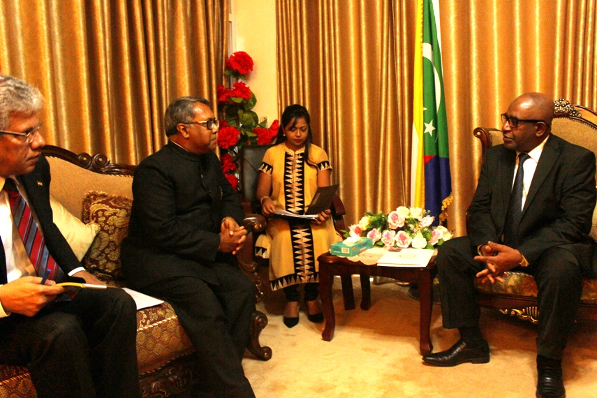 Le nouvel Ambassadeur de l’Inde a présenté ses lettres de Créance au Président de la République